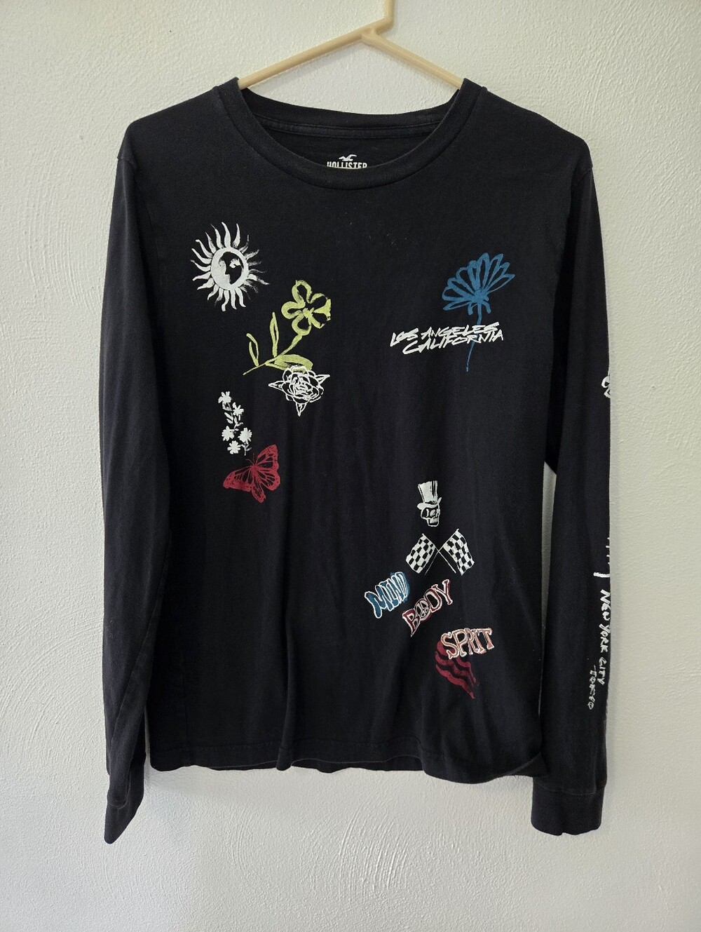 Hollister Long Sleeve Graphic Tee